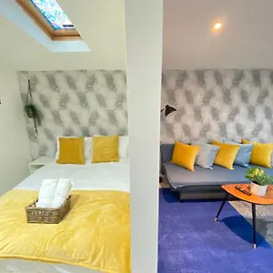 Tower Bridge Apartment